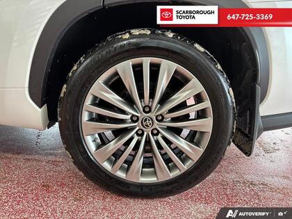 used 2022 Toyota Highlander car, priced at $45,495