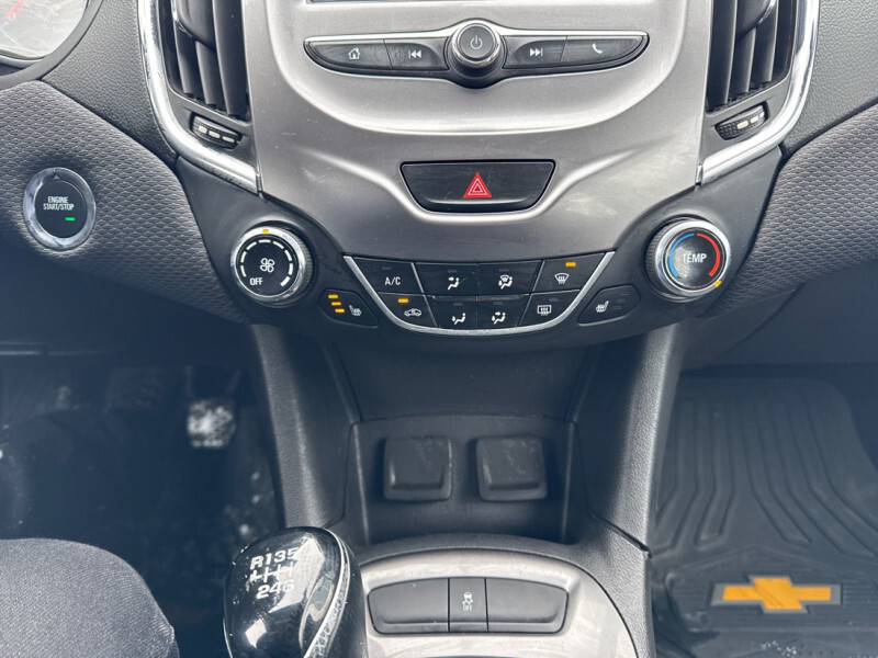 2017 Chevrolet Cruze - Gallery image 16