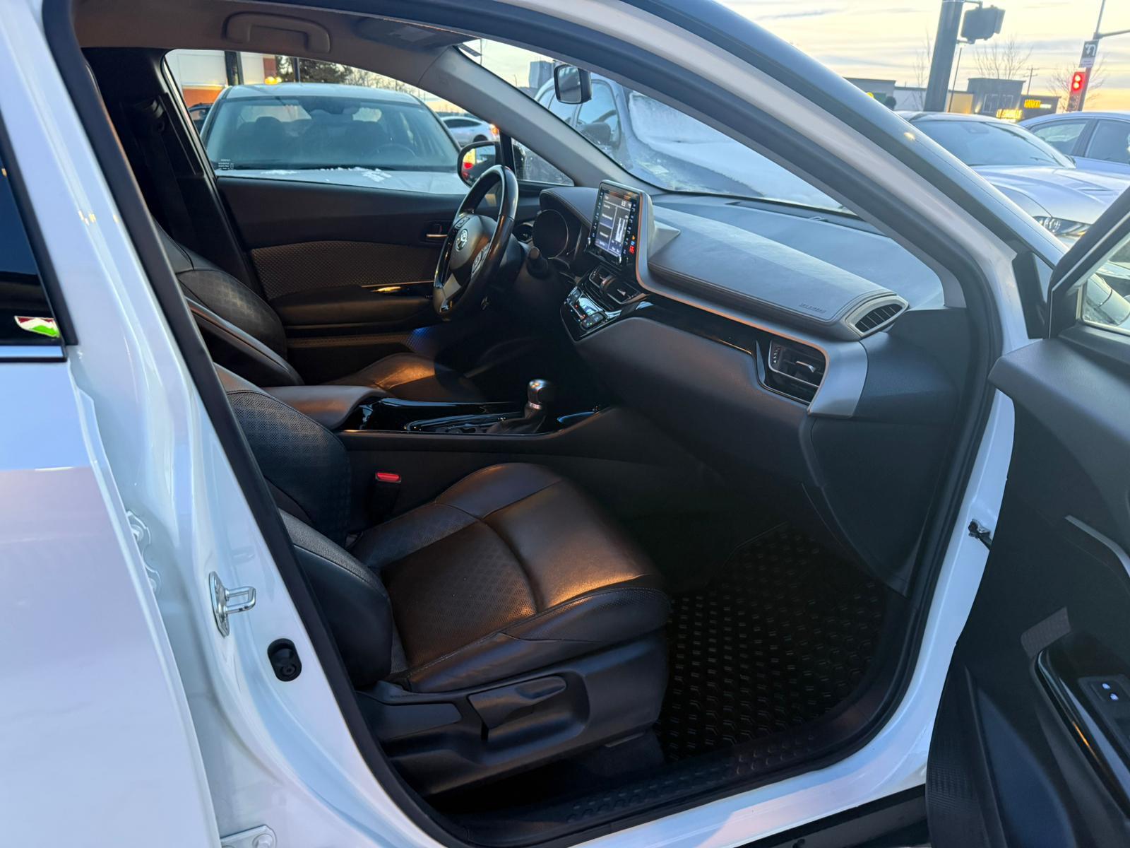 2020 Toyota C-HR — view 8