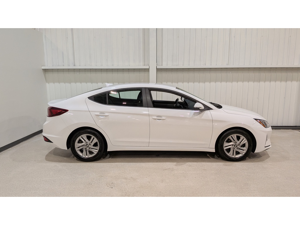 Hyundai Elantra 2019