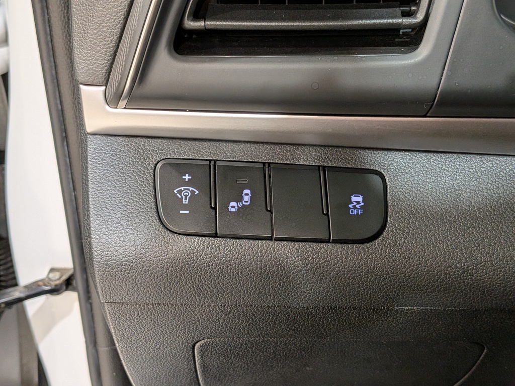 Hyundai Elantra 2019