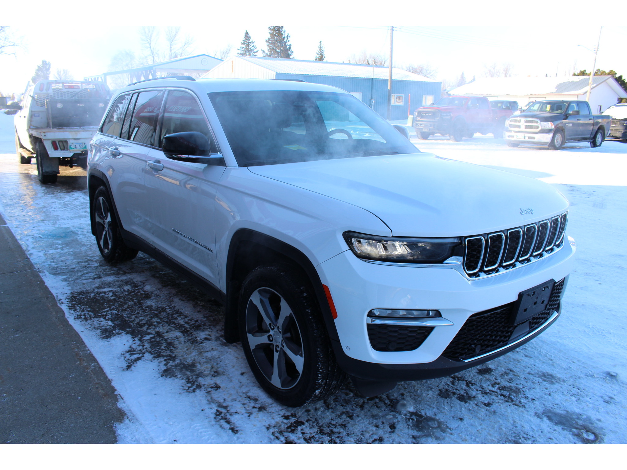 2023 JEEP GRAND CHEROKEE