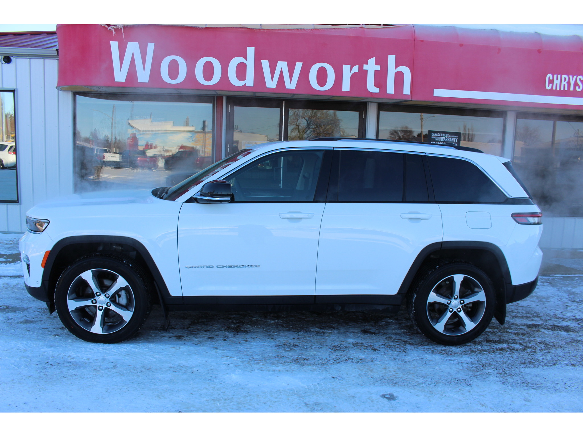 2023 JEEP GRAND CHEROKEE