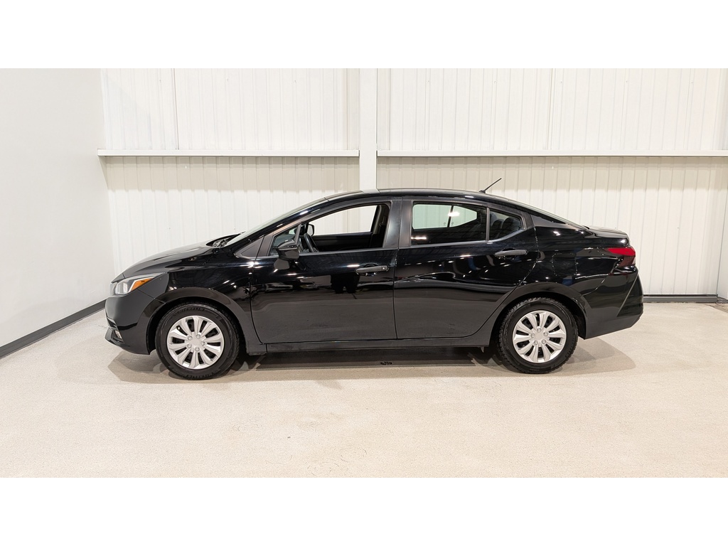 Nissan Versa 2021