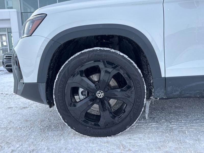 2025 Volkswagen Taos - Gallery image 13