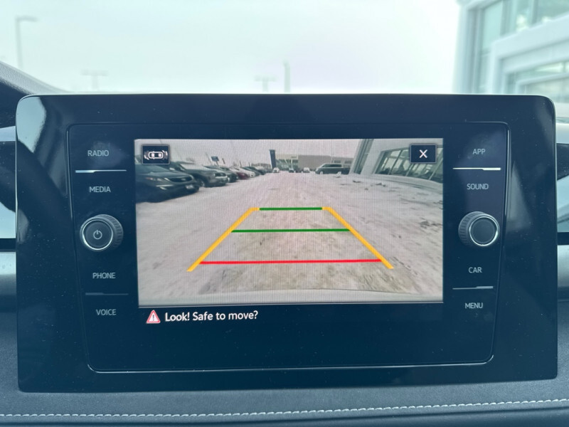 2025 Volkswagen Taos - Gallery image 17