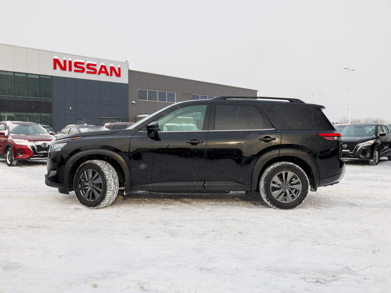 2024 Nissan Pathfinder - Gallery image 3
