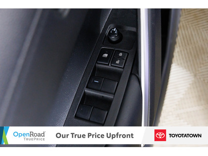 used 2024 Toyota Corolla Cross car, priced at $31,998