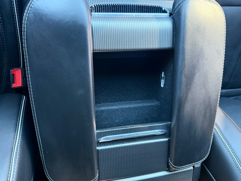 2023 Jeep Grand Wagoneer - Gallery image 28