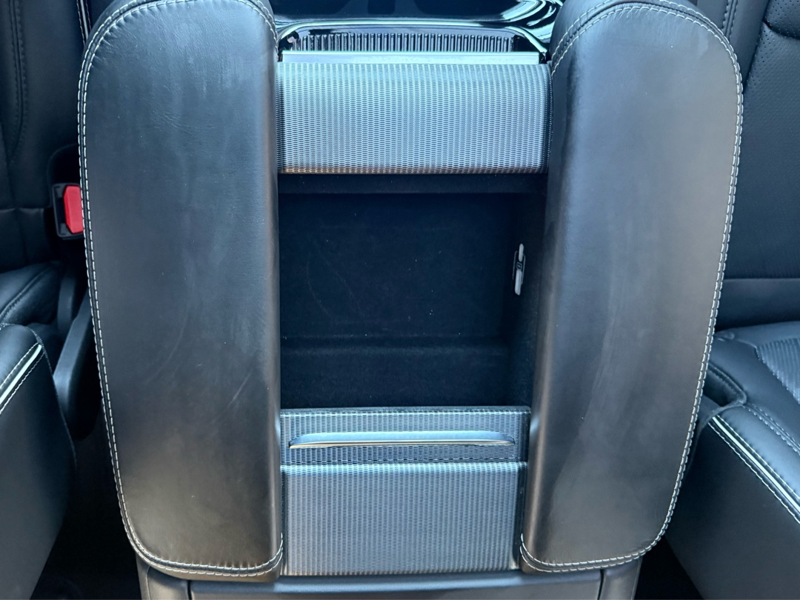 2023 Jeep Grand Wagoneer - Gallery image 33