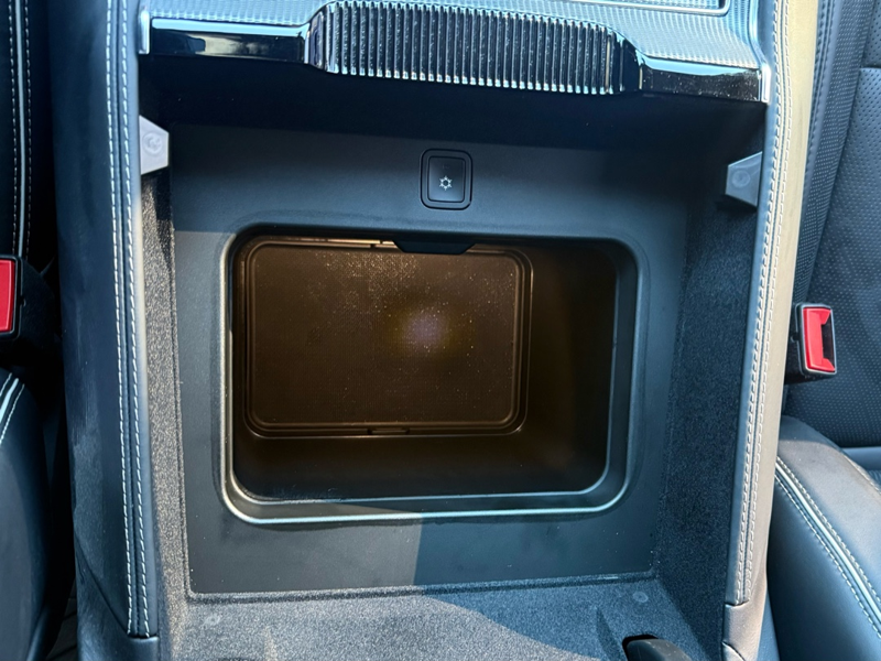 2023 Jeep Grand Wagoneer - Gallery image 29