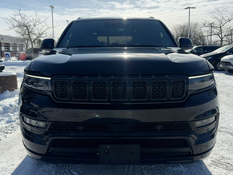 2023 Jeep Grand Wagoneer - Gallery image 1