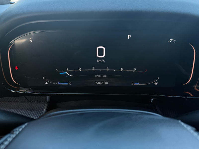 2023 Jeep Grand Wagoneer - Gallery image 18