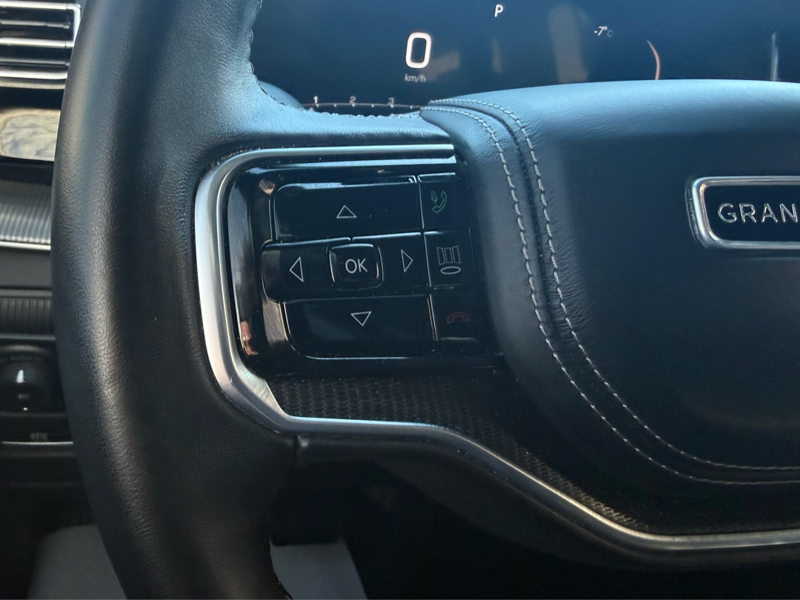 2023 Jeep Grand Wagoneer - Gallery image 16