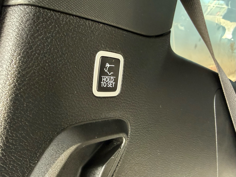 2023 Jeep Grand Wagoneer - Gallery image 41