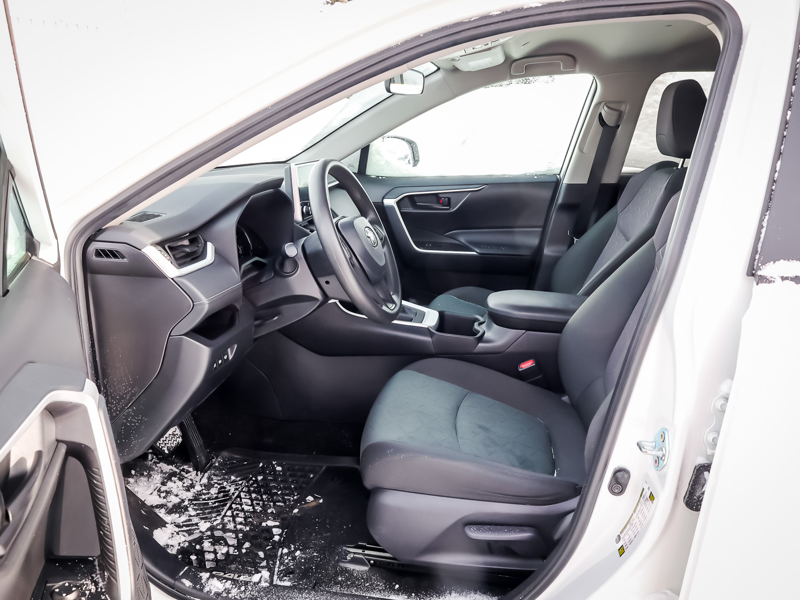 2024 Toyota RAV4 - Gallery image 7