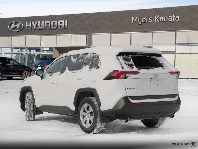 2024 Toyota RAV4 - Gallery image 3