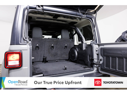 used 2021 Jeep Wrangler Unlimited car, priced at $33,998