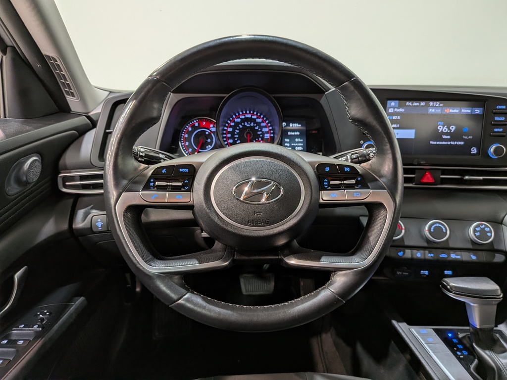 Hyundai Elantra 2023