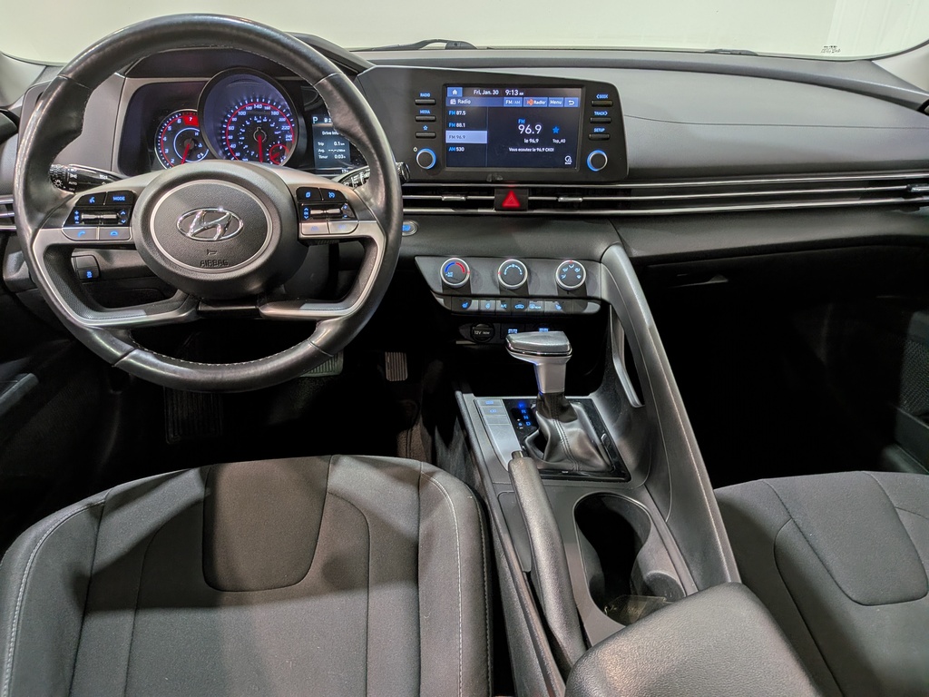 Hyundai Elantra 2023