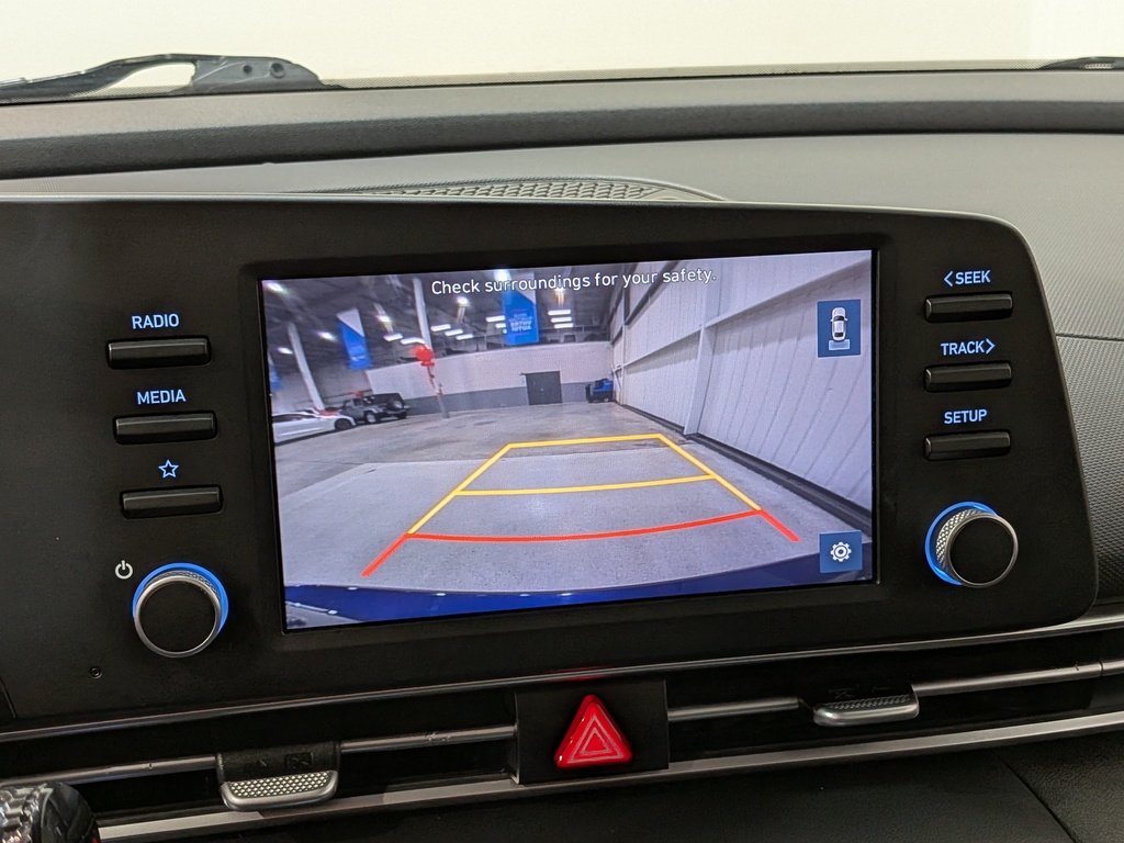 Hyundai Elantra 2023