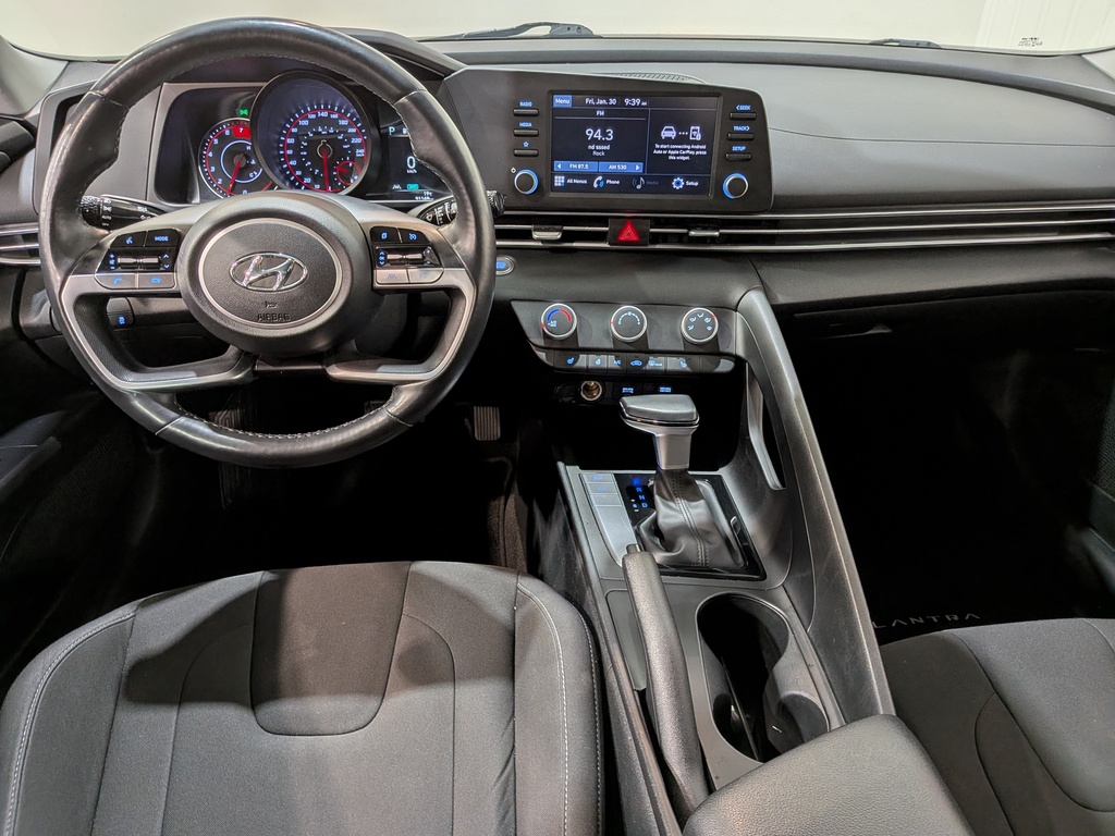 Hyundai Elantra 2023