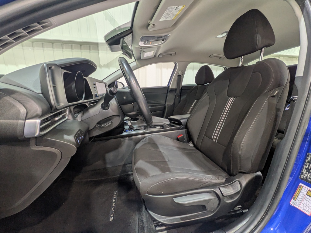 Hyundai Elantra 2023