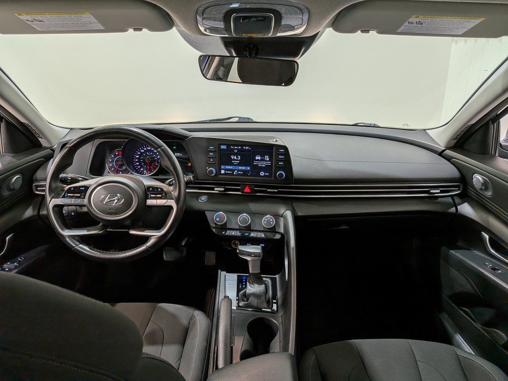 Hyundai Elantra 2023