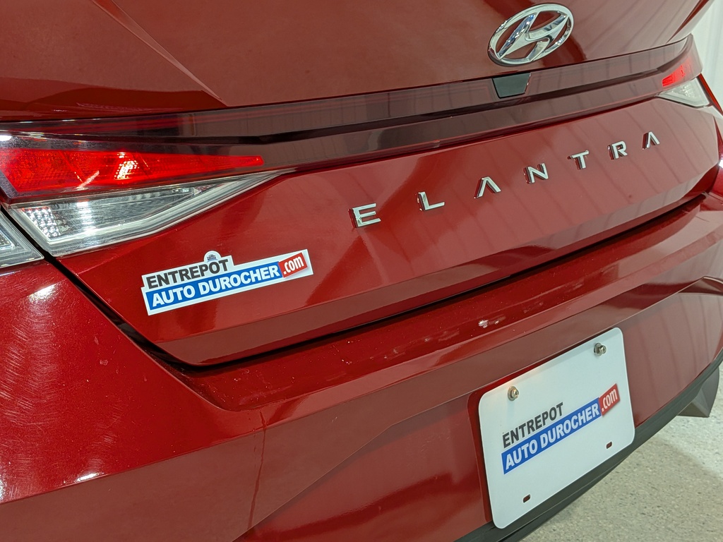 Hyundai Elantra 2022