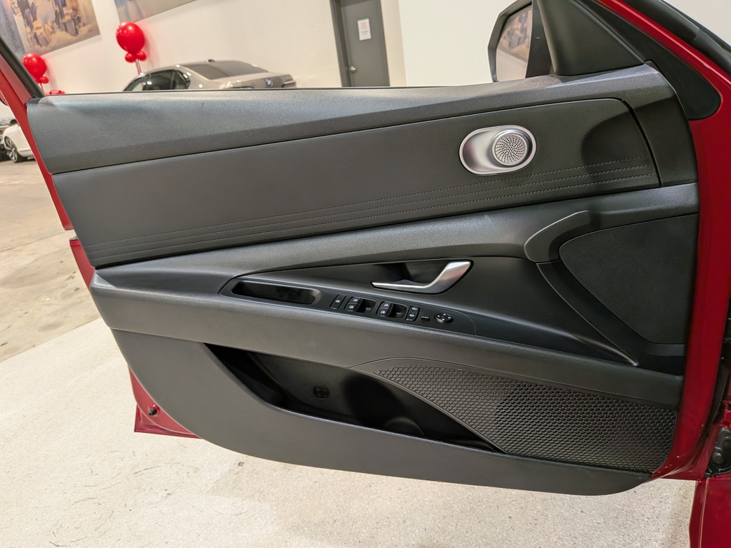 Hyundai Elantra 2022