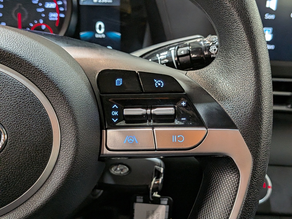 Hyundai Elantra 2022