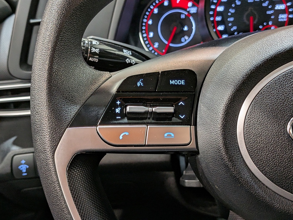 Hyundai Elantra 2022