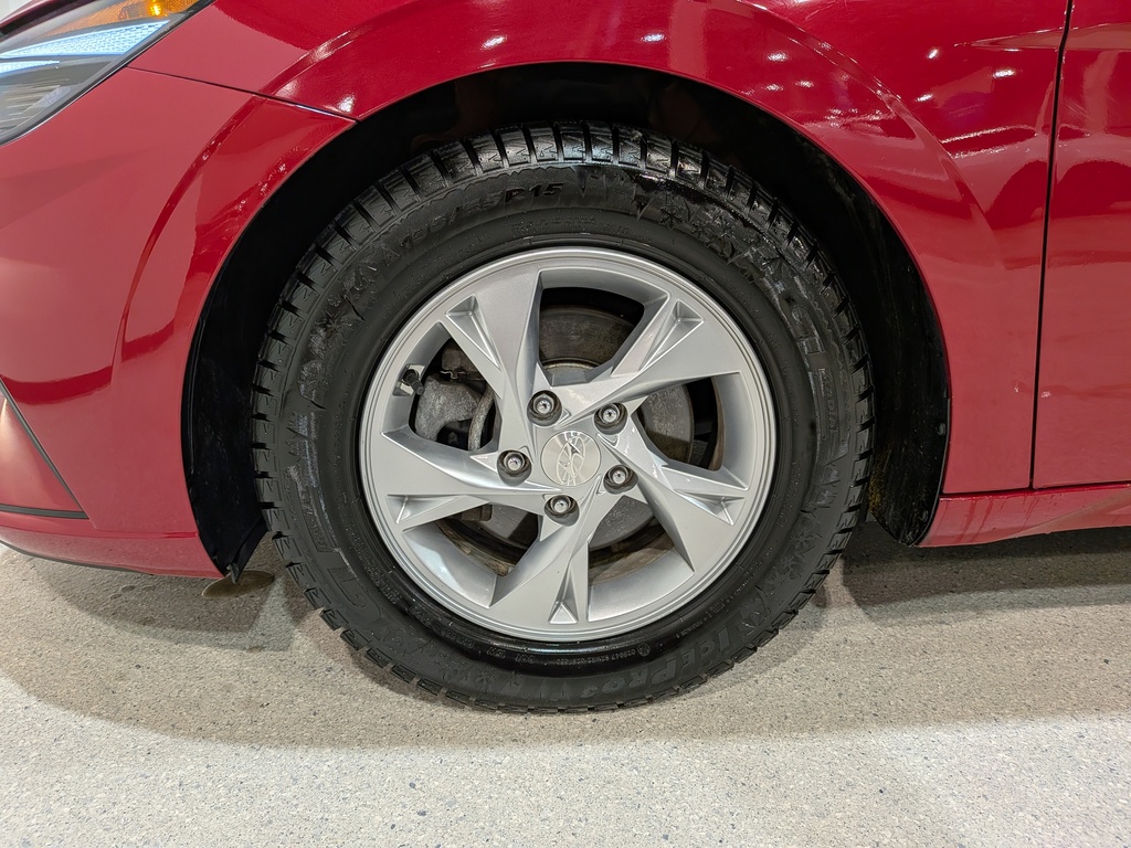 Hyundai Elantra 2022