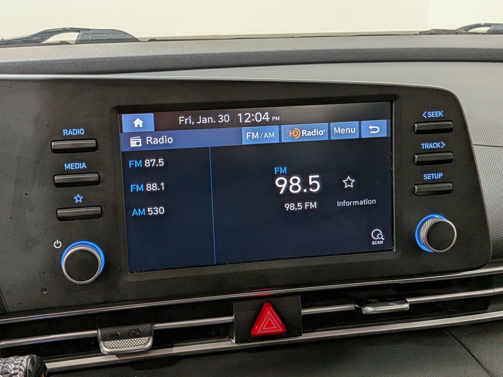 Hyundai Elantra 2023