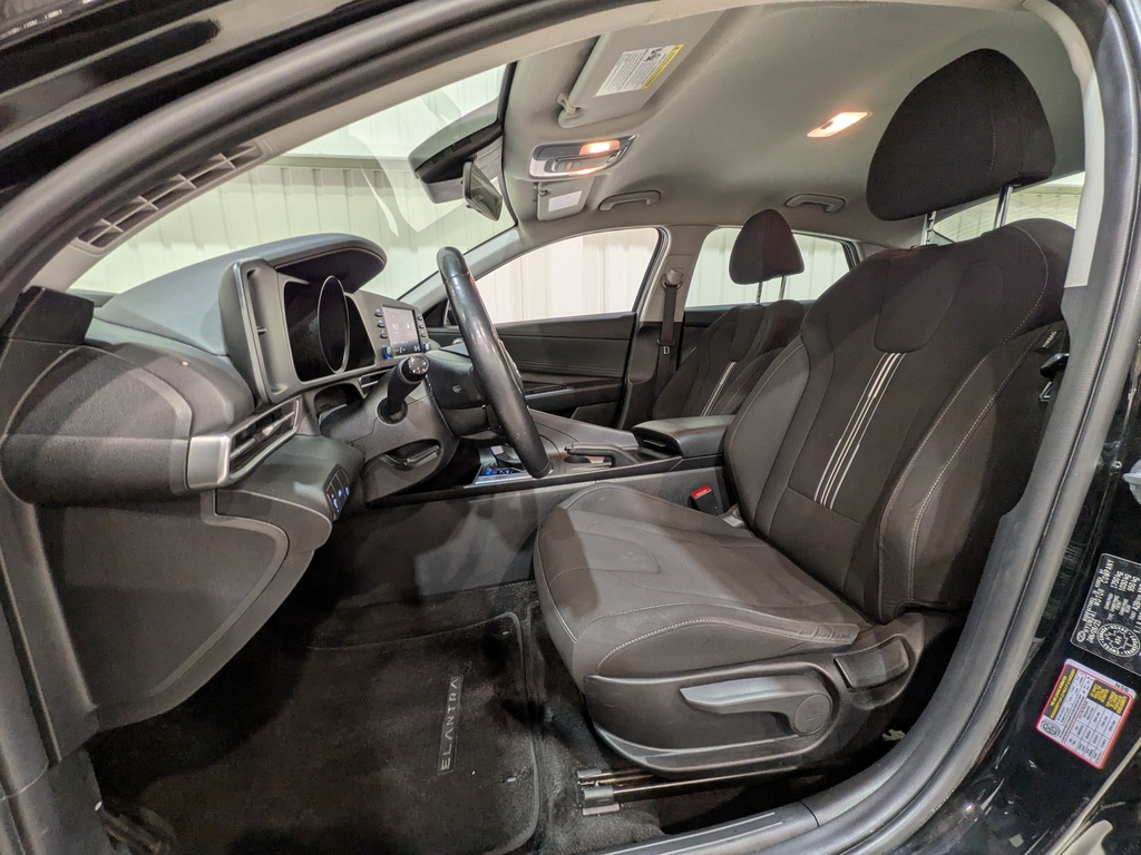 Hyundai Elantra 2023