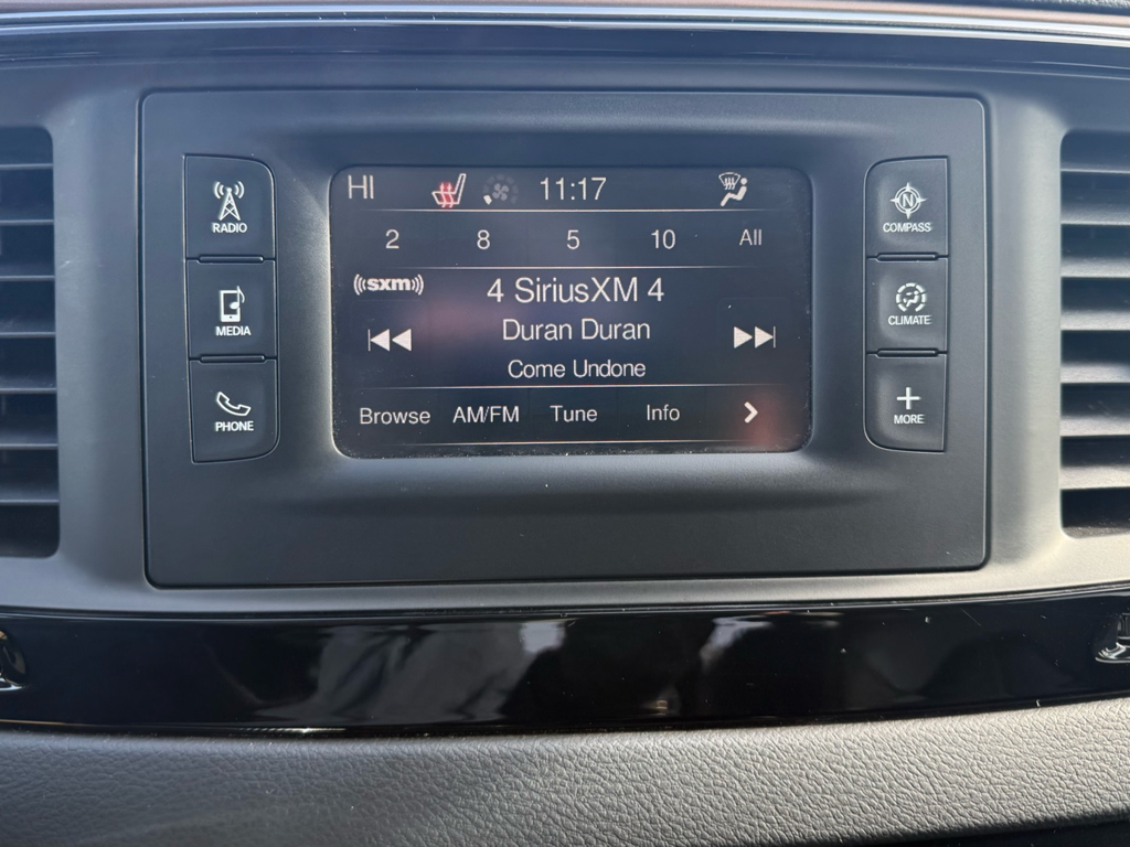 2017 Chrysler Pacifica - Gallery image 19