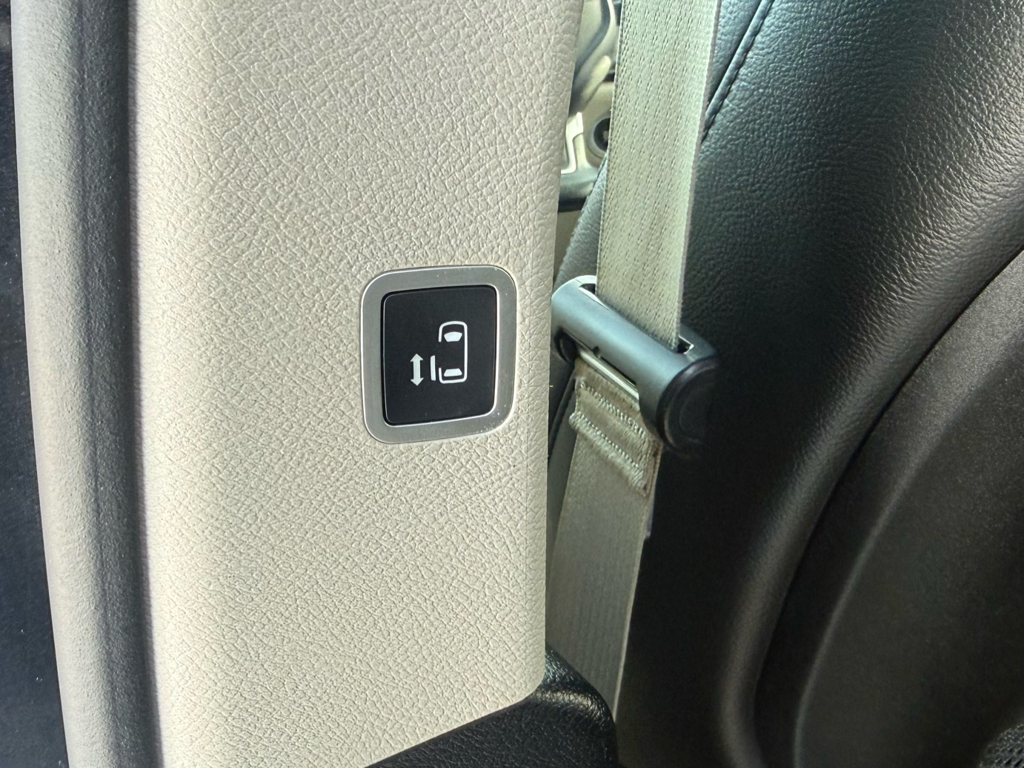 2017 Chrysler Pacifica - Gallery image 25