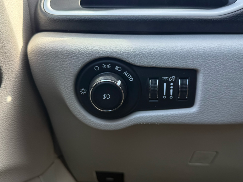 2017 Chrysler Pacifica - Gallery image 14