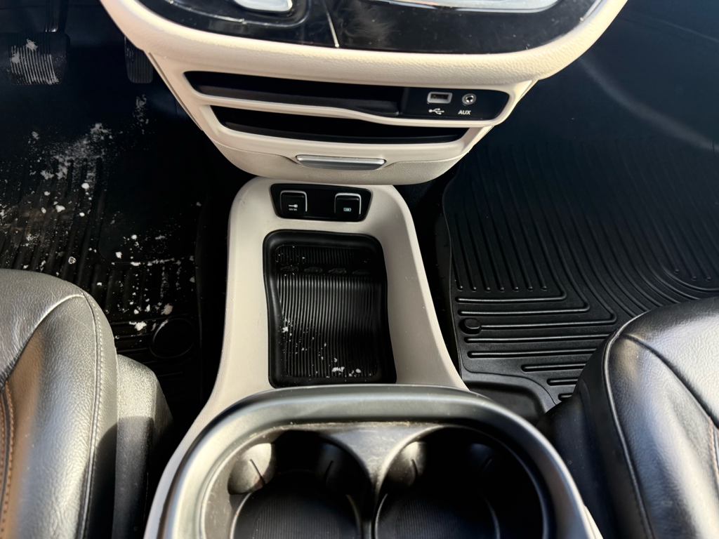 2017 Chrysler Pacifica - Gallery image 22