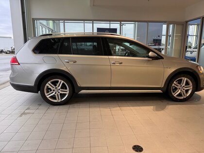 used 2018 Volkswagen Golf Alltrack car, priced at $25,399