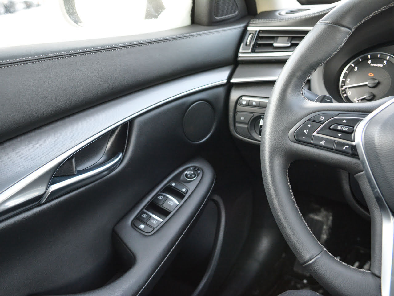 2024 INFINITI QX50 - Gallery image 9