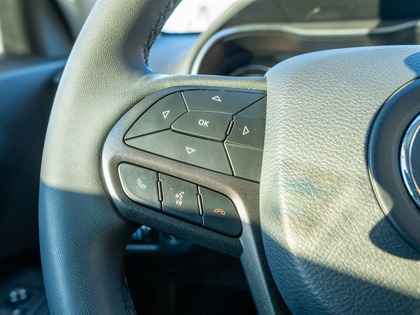 used 2021 Jeep Cherokee car, priced at $29,994