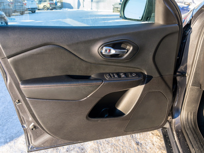 used 2021 Jeep Cherokee car, priced at $29,994