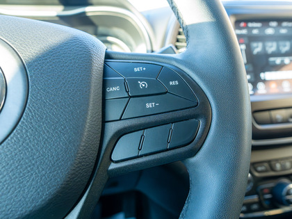 used 2021 Jeep Cherokee car, priced at $29,994