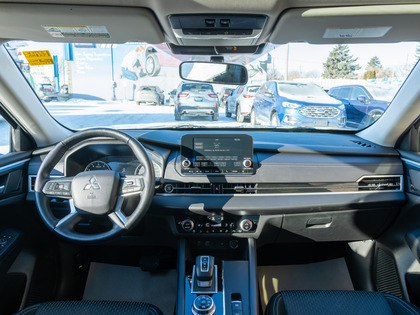 used 2024 Mitsubishi Outlander car, priced at $32,989