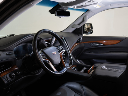 used 2019 Cadillac Escalade ESV car, priced at $37,900