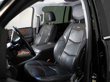 used 2019 Cadillac Escalade ESV car, priced at $37,900