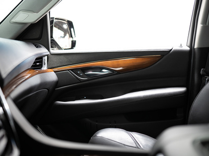 used 2019 Cadillac Escalade ESV car, priced at $37,900