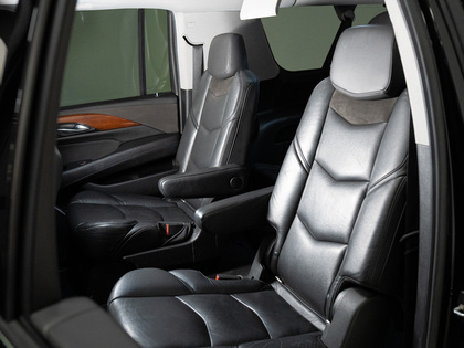 used 2019 Cadillac Escalade ESV car, priced at $37,900