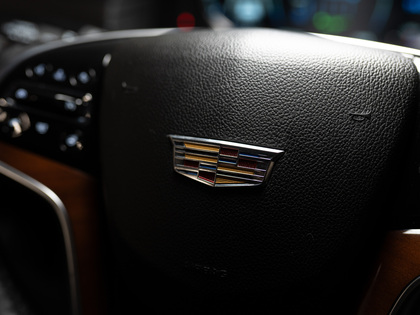 used 2019 Cadillac Escalade ESV car, priced at $37,900